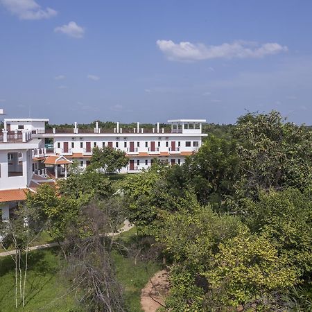 Samrith Hotel Kampong Thom Exterior photo